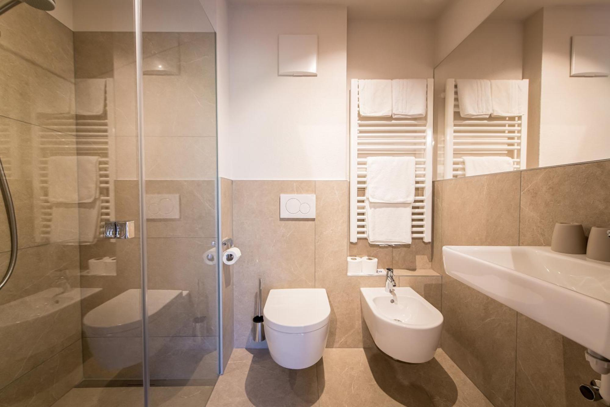 Hotel Sigmunderhof Киенес Екстериор снимка