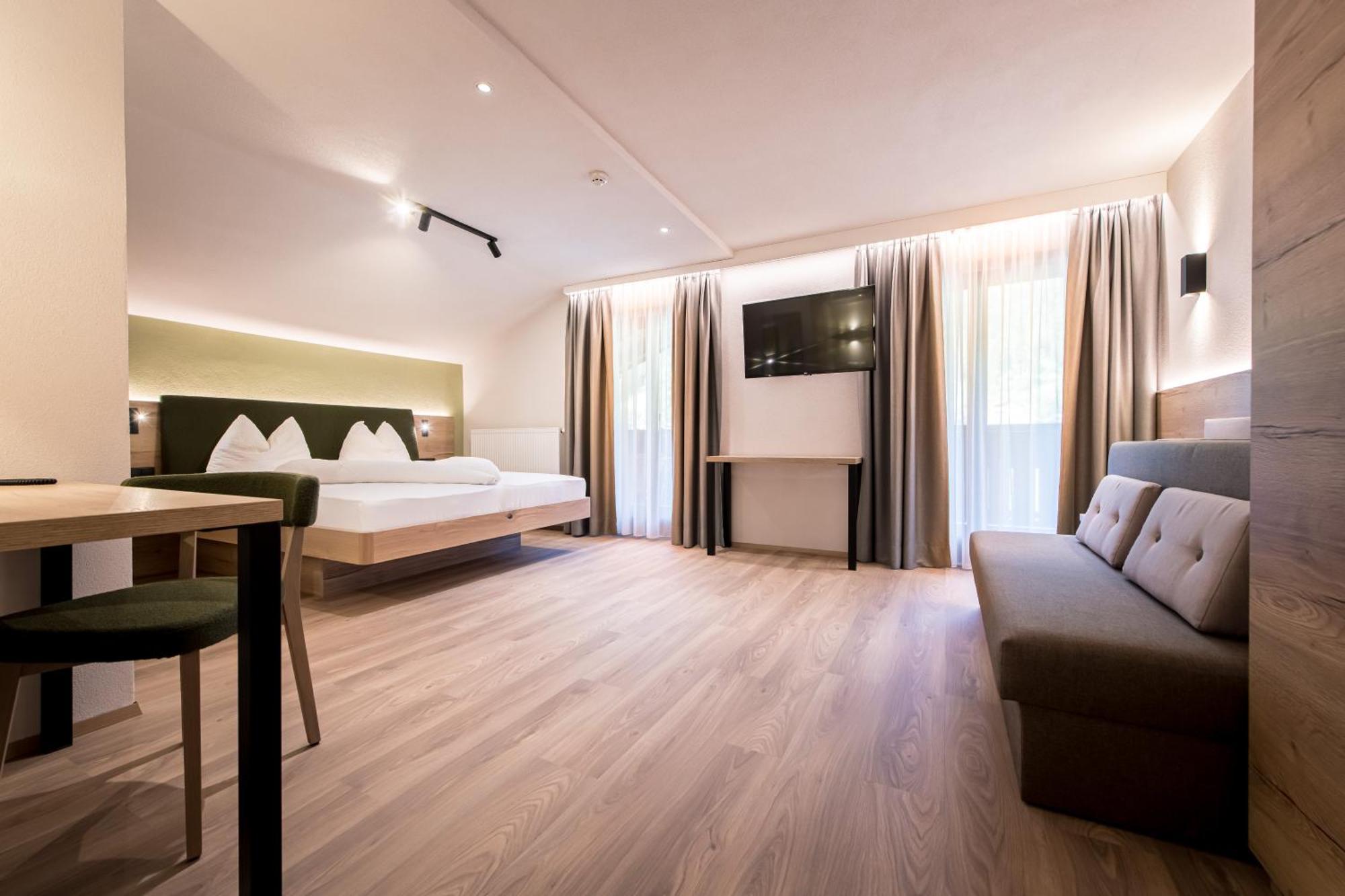 Hotel Sigmunderhof Киенес Екстериор снимка
